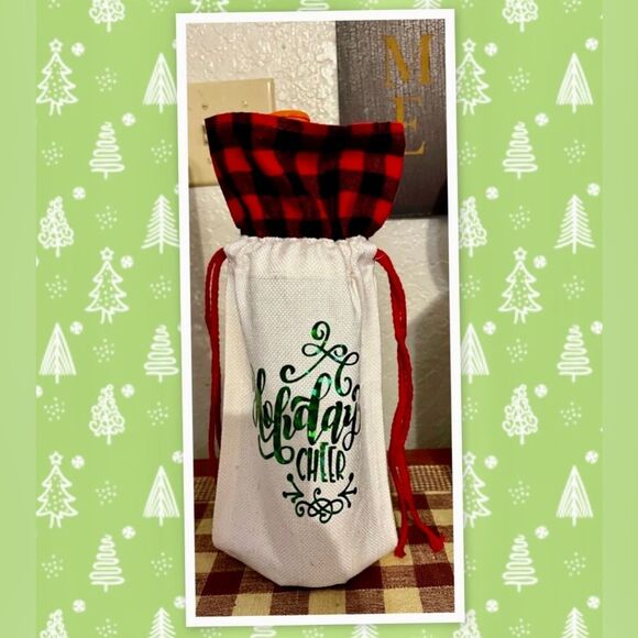 Buffalo Plaid Trim Wine Bottle Gift Bag - Picture 1 of 2